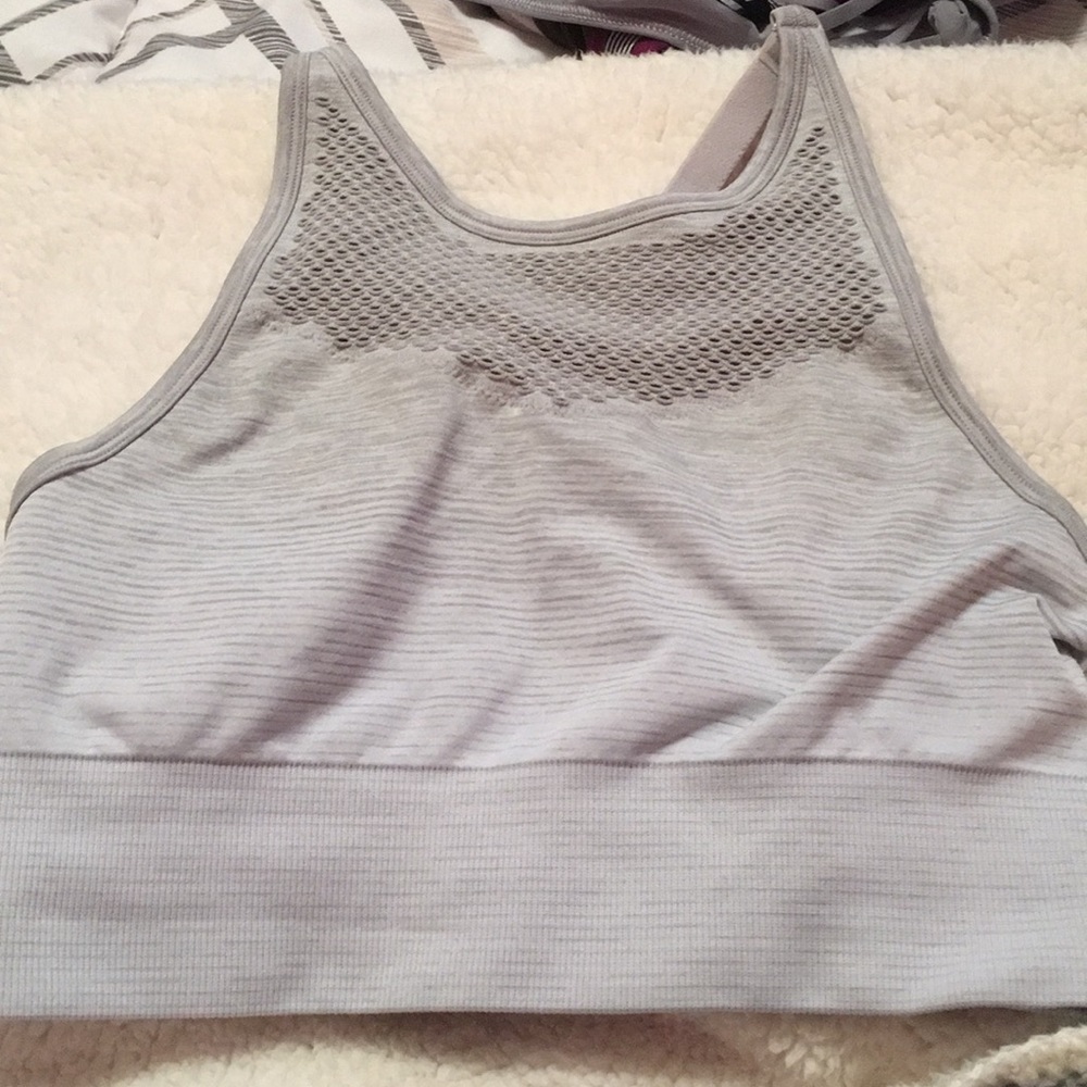 Sports bra